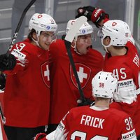 Šveices hokejisti pirmajā pārbaudes spēlē pēc 15 mēnešu pauzes uzvar Krieviju