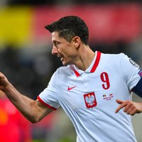 Levandovskis un visa Polijas futbola izlase atsakās spēlēt pret Krieviju