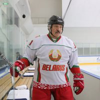 Skats no frontes. Baltkrievu žurnālists par Lukašenko, hokeju un pasaules čempionātu
