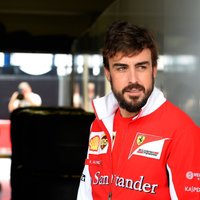 'Ferrari' oficiāli paziņo par Alonso aiziešanu no komandas un Fetela pievienošanos