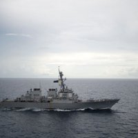 Ķīna piktojas par ASV kuģa manevriem Dienvidķīnas jūrā