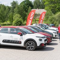 Foto: 'Latvijas Gada auto 2018' sākas ar tradicionālo pavasara testa braucienu