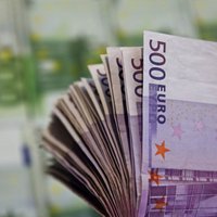 Госконтроль опубликовал огромные суммы, которые Латвия выплачивает чиновникам в виде премий