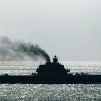 Западные СМИ потешаются над дымящим авианосцем России "Адмирал Кузнецов"
