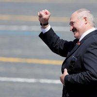 'Paši krāsoja sev zilumus': ko Lukašenko pastāstīja Krievijas medijiem