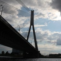 Lēnām gatavojas Vanšu tilta pārbūvei