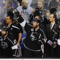 'Kings' izcīna pirmo uzvaru NHL pusfināla sērijā pret 'Blackhawks'