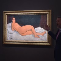 Картина Модильяни "Лежащая обнаженная" продана за $157 млн
