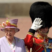 Британия ломает традиции: охранник королевы — сикх в тюрбане