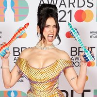Dua Lipa saņem 'Brit Awards' labākā albuma godalgu