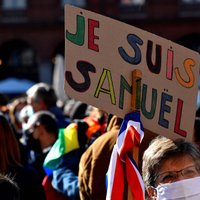 Parīze francūžus ārzemēs aicina būt piesardzīgiem, nerimstot musulmaņu protestiem pret Franciju