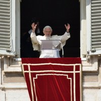 Benedikts XVI: es nepametu Baznīcu