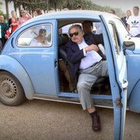 'Nabadzīgākais prezidents pasaulē' Pepe Muhika nolicis pilnvaras