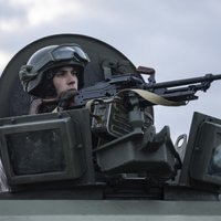 Kremlis pauž bažas par Donbasu un izsludina Putina pārraudzītas raķešu spēku mācības