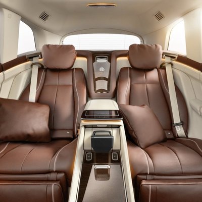 'Maybach' apvidus auto ar komfortu kā lidmašīnas biznesa klasē
