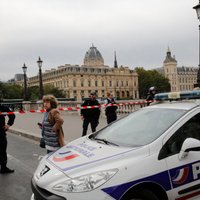 Нападение в Париже: сотрудник полиции зарезал четверых коллег