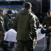 Uz slimnīcu Artemivskā nogādāti vairāk nekā 100 Debaļcevē ievainoti karavīri
