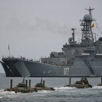 Pie Latvijas robežas 'viesojas' Krievijas zemūdeņu atbalsta kuģis