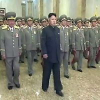 Video: Ziemeļkorejas televīzija parāda klibojošu Kimu Čenunu