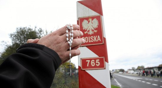 Секс-скандал в Польше: священники пригласили на оргию мужчину из службы эскорта