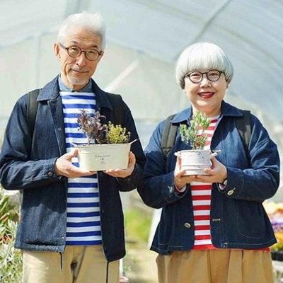 ФОТО. Вот уже 38 лет супружеская пара ежедневно одевается одинаково