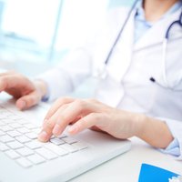 Ģimenes ārstiem dažāda pieredze ar e-veselību; norāda arī uz absurdām nepilnībām