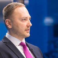 Министр внутренних дел Гиргенс призовет к отмене комендантского часа