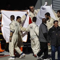 Bijušais F-1 čempions Vilnēvs: Alonso avārija ir ļoti savāda
