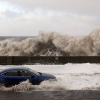ФОТО: В Европе бушует ураган "Элеонора" — есть погибшие и пострадавшие