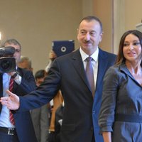 Alijevs Azerbaidžānas prezidenta amatā pārvēlēts ar 84,6% balsu