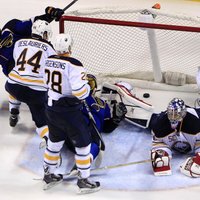 Girgensonam un 'Sabres' neveiksme pret NHL līdervienību