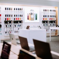 Foto: 'iDeal' atklāj 'Apple Premium Partner' koncepta veikalu, nākamo atvērs ārpus Rīgas