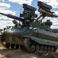 Krievija 'Zapad-2021' demonstrē robotizētas kaujas mašīnas. Kas zināms par 'Uran-9' un 'Nerehta'