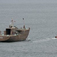 Российские пограничники захватили судно Greenpeace