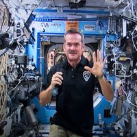 Канадский астронавт раскрыл секреты гигиены в космосе