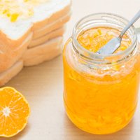Brokastu direktīvas: jaunas prasības medus, augļu sulu, džemu un piena produktiem