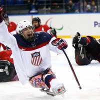 Par Soču Paralimpiādes labāko sportistu atzīts 17 gadus vecais ASV hokeja izlases uzbrucējs