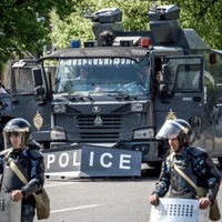 Sargsjanu ievēl Armēnijas premjerministra amatā; policija aiztur protestētājus
