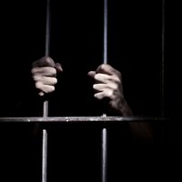 Stājies spēkā 15 gadu cietumsods par bezpajumtnieka aizdedzināšanu Mežciemā
