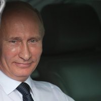 Уволенный губернатор подал в суд на Путина. Разве так можно?