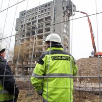 ФОТО: Новая эра. В Риге начат снос здания бывшего завода "Радиотехника"
