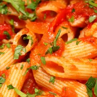 Вместо "макарон с кетчупом": пять итальянских соусов к пасте