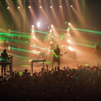 Gaidot 'Nine Inch Nails' koncertu: Trents Reznors joprojām māk šokēt