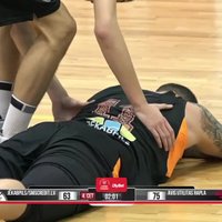 Video: Igaunijas kluba basketbolists diskvalificēts par sitienu Aleksejevam