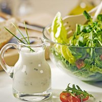 Druska ievārījuma un citi knifi perfekti vasarīgai salātu mērcei