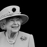 96 gadu vecumā mūžībā devusies karaliene Elizabete II