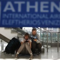 Grieķi masveidā pamet valsti; jaunā 'laimes zeme' - Lielbritānija