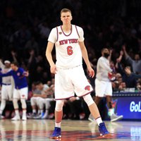 'Knicks' pagarina līgumu ar Porziņģi arī uz aiznākamo sezonu