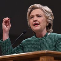 Хиллари Клинтон обвинила главу ФБР в своем поражении