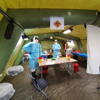 В Даугавпилсе в ближайшие сутки установят палатку для сбора анализов у населения